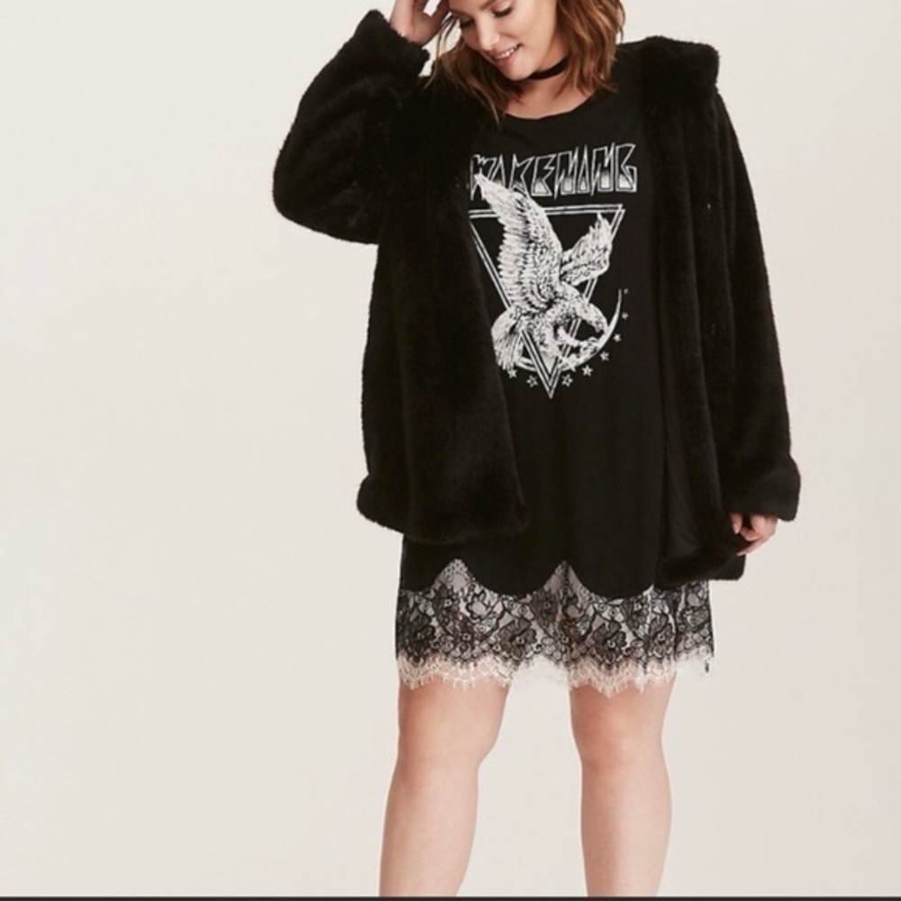 Torrid Awakening Graphic Black Lace Trim T-Shirt Dress 👗